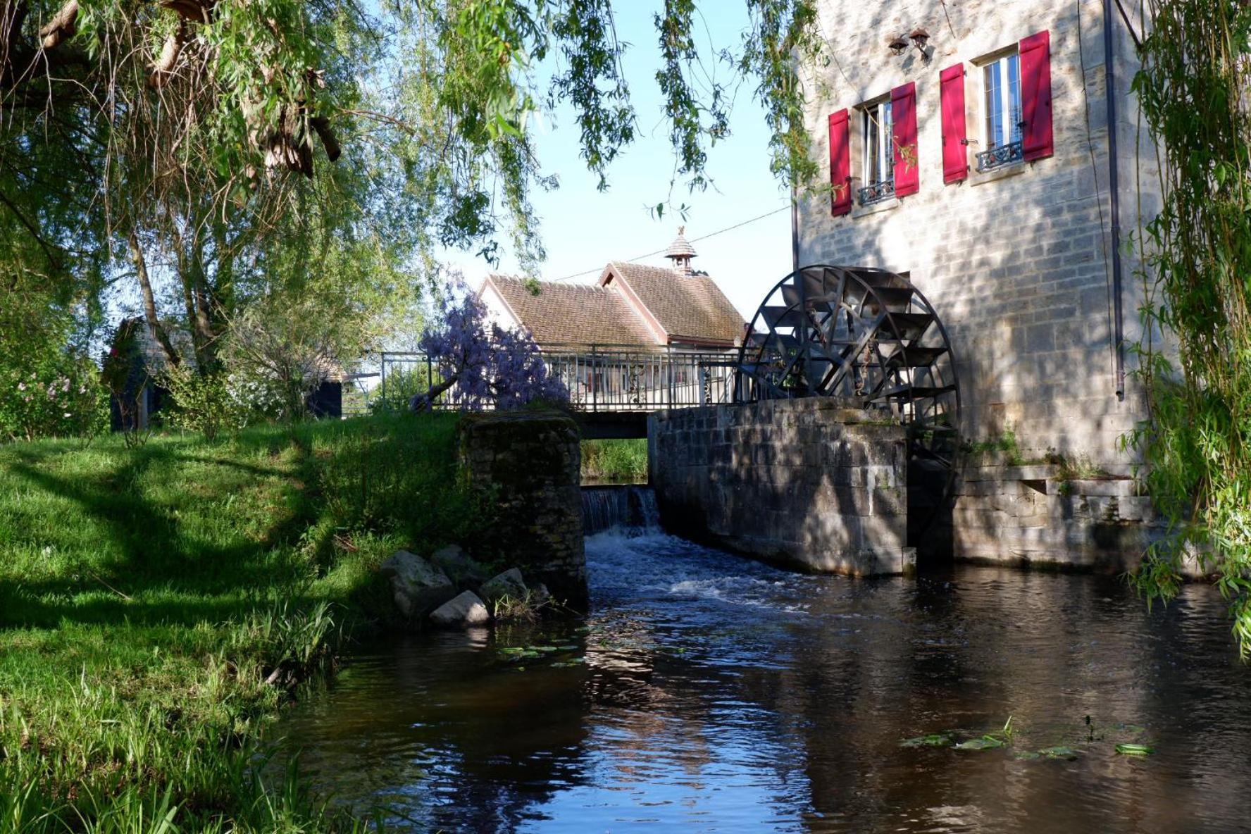 Moulin De Petoulle Hotel Charenton-du-Cher Exterior photo